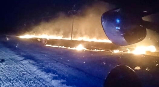 El choque de una cigüeña con el tendido eléctrico genera un espectacular incendio en los accesos a Tordillos