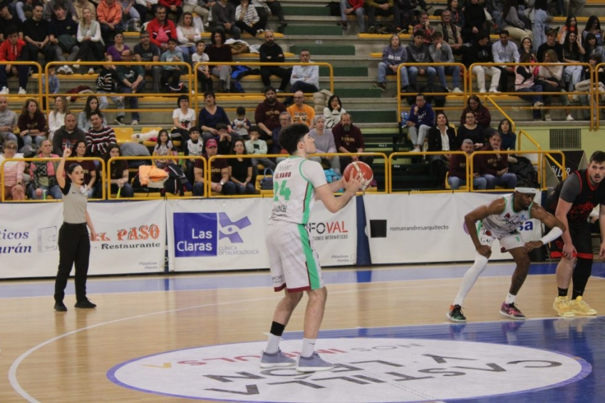 Álvaro Sánchez Ollero continuará en el Perfumerías Avenida Xoborg