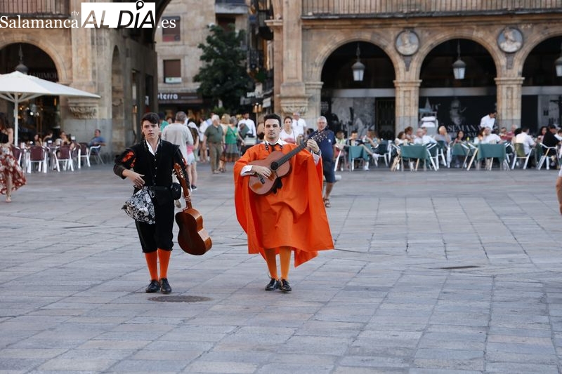 Buen ambiente en Salamanca en esta calurosa tarde de viernes