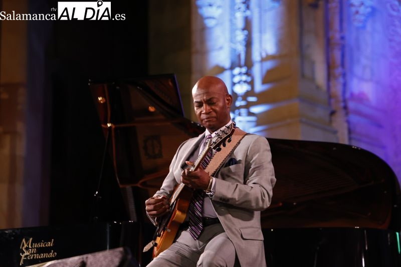 El Patio Chico, abarrotado para ver en directo a Russell Malone 