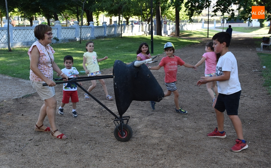 Salamenco y Escalera de Color animarán las veladas festivas del barrio de San Andrés