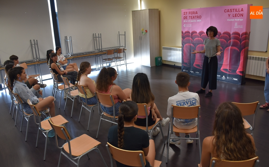 Primera toma de contacto con los jóvenes que quieren ser monitores del Divierteatro 2024
