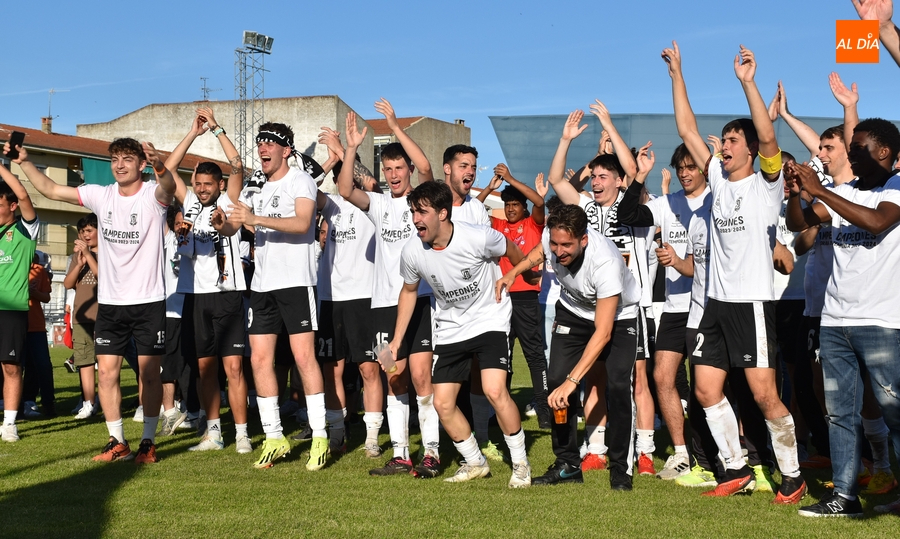 El Ciudad Rodrigo CF y Raúl Herrero recogerán este jueves sus trofeos de campeón y pichichi