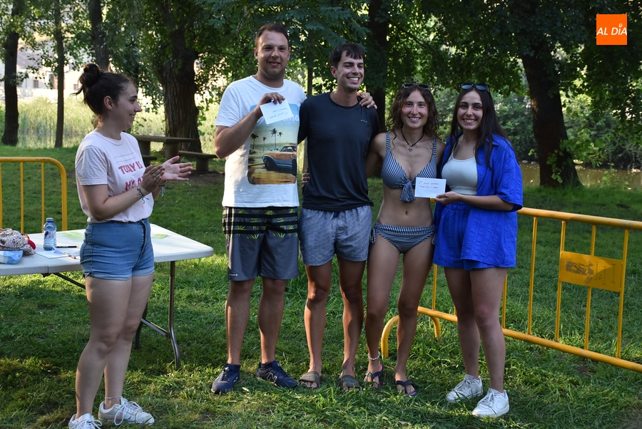 Alejandro y Jorge se imponen en el concurso de preguntas promovido por Miróbriga Joven