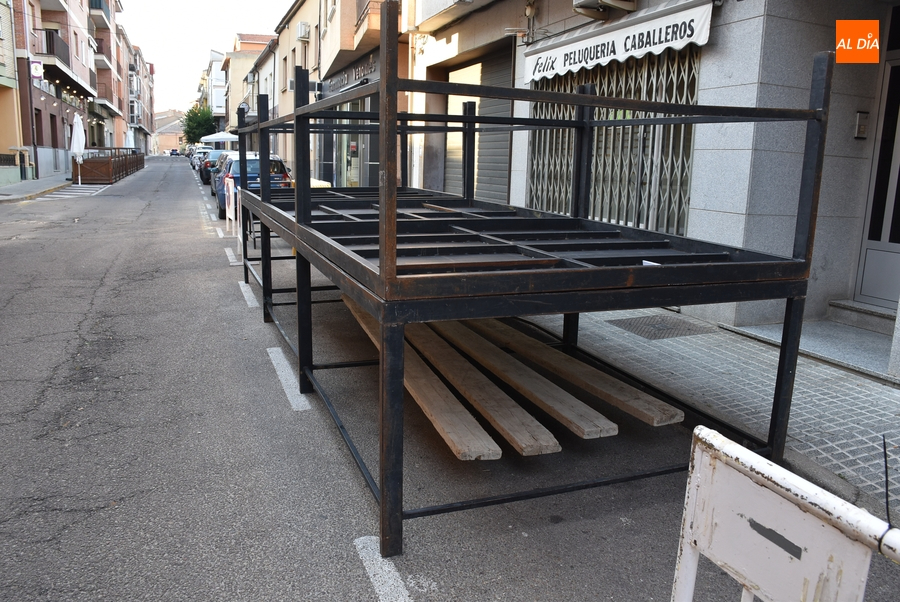 Back to the Covers y Noches de Luna animarán las veladas festivas del barrio de Santa Ana