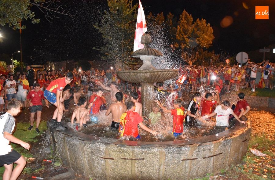 Todo Ciudad Rodrigo festeja el regreso de España a la cima de Europa 12 años después