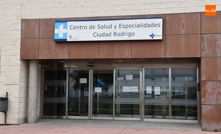 La lista de espera de oftalmología en el Centro de Salud reúne a casi 1.000 personas