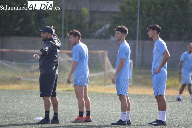 Gustavo, Yago y Curro se suman a los entrenamientos del Salamanca UDS para afinar la maquinaria