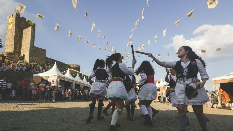 El Festival da Terra Transmontana celebra la cultura popular rayana con gaiteiros y pauliteiros