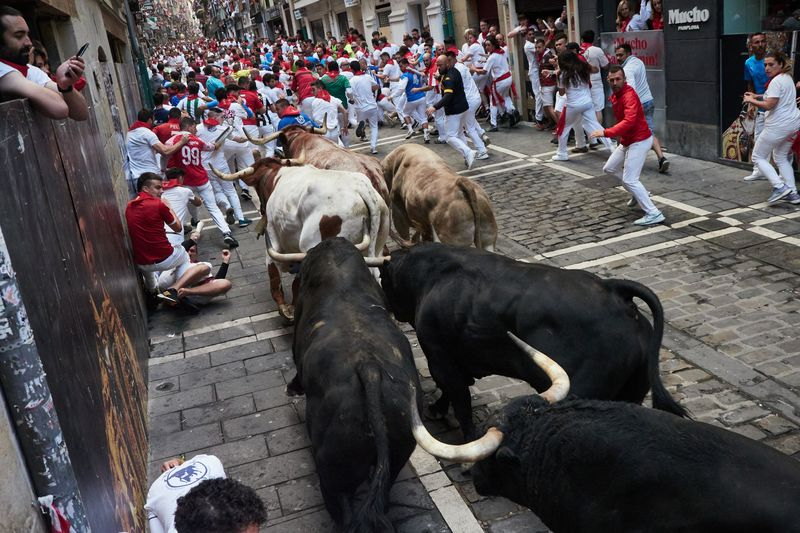 Vídeo de los momentos de tensión del sexto encierro de San Fermín 2024, saldado con tres heridos
