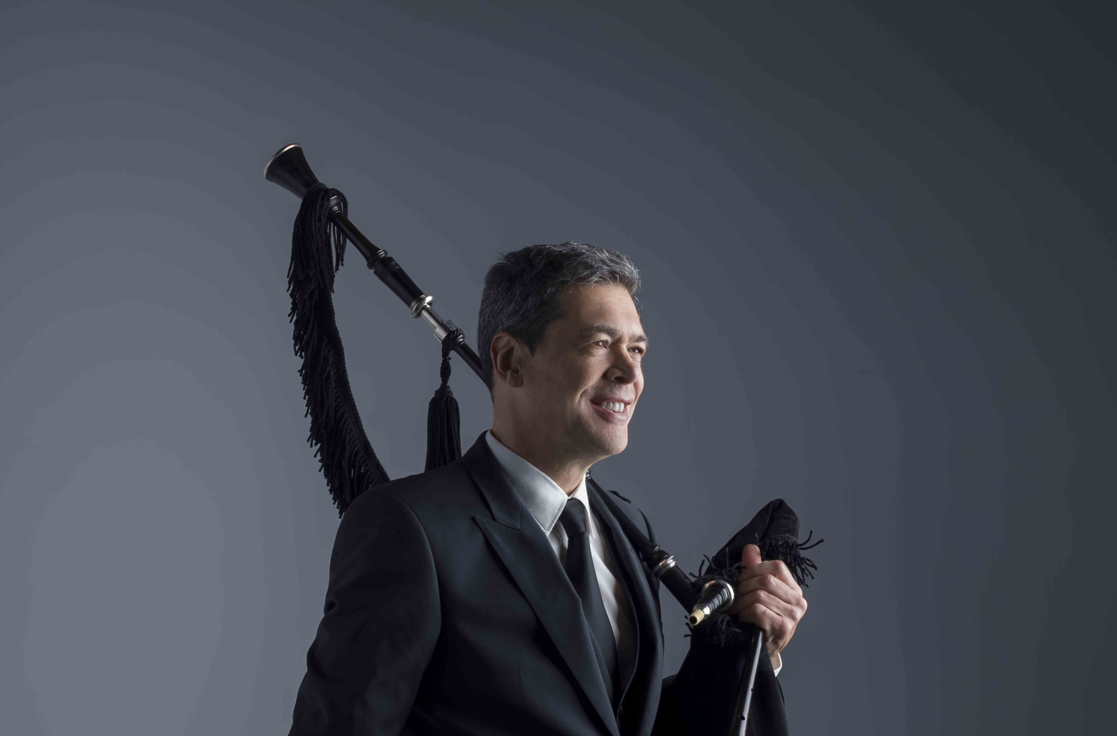 El lunes se ponen a la venta las entradas para el concierto que ofrecerá el gaitero asturiano, Hevia, en el Teatro Liceo