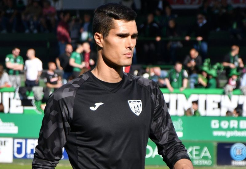 El CD Guijuelo ficha un portero que mide casi dos metros: Hodei Oleaga