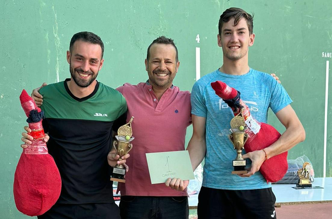 Michel y Víctor Redondo se adjudican el 3º Torneo de Pádel de Castillejo de Martín Viejo