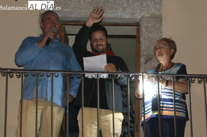 Sobradillo comienza sus fiestas de Santiago con un emotivo pregón del creativo Santiago Hernández  