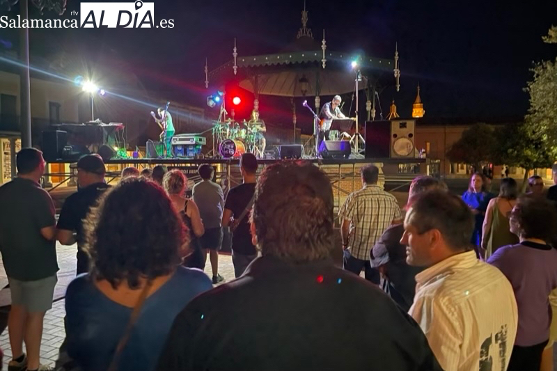 ‘Versos en Cueros’ y ‘Puntos Suspensivos’, protagonistas del III Peñaranda Fest 