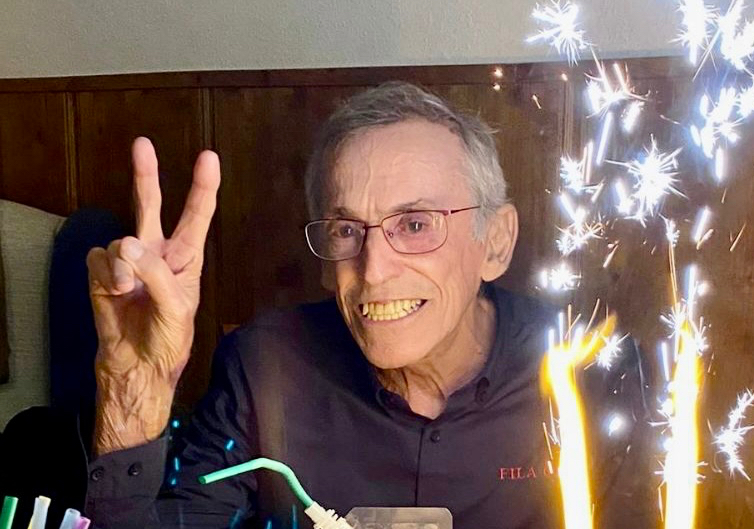 Fallece ‘Fila’, sonrisa y espíritu positivo eterno durante sus 45 años en diálisis: He tenido la suerte de tener una familia, unos amigos y unos médicos cojonudos