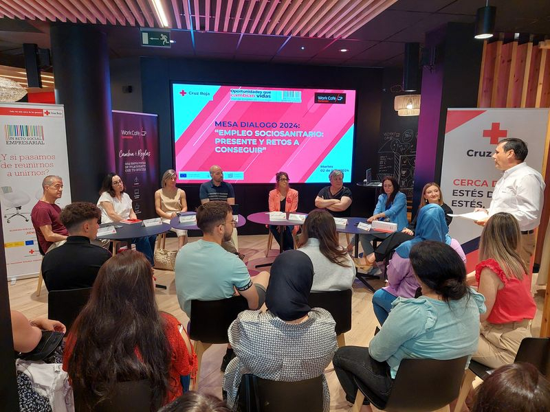 Cruz Roja reúne a empresas sociosanitarias para abordar los retos laborales en la atención a personas dependientes