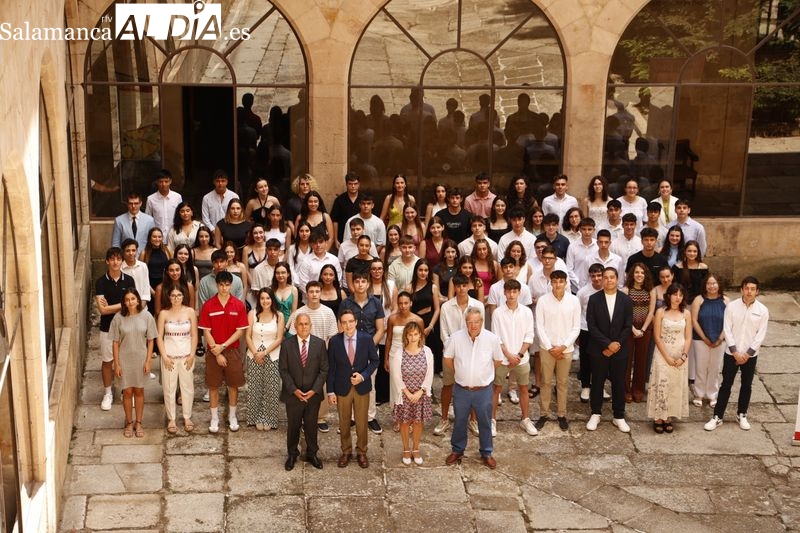 La USAL premia a los estudiantes más brillantes en la EBAU