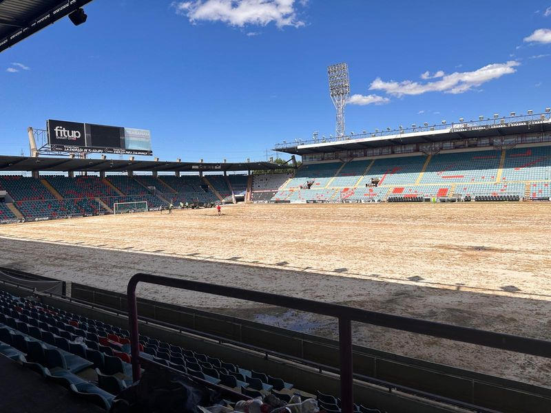 El Salamanca UDS remodela el sistema de riego del césped del Estadio Helmántico