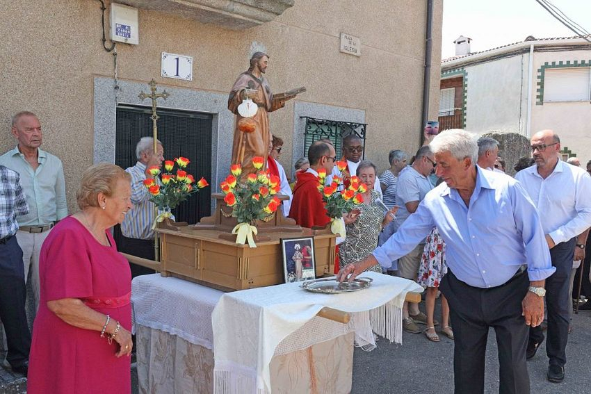 La Alamedilla celebra su patrón Santiago Apóstol con representación vecinal y autoridades de diversa índole
