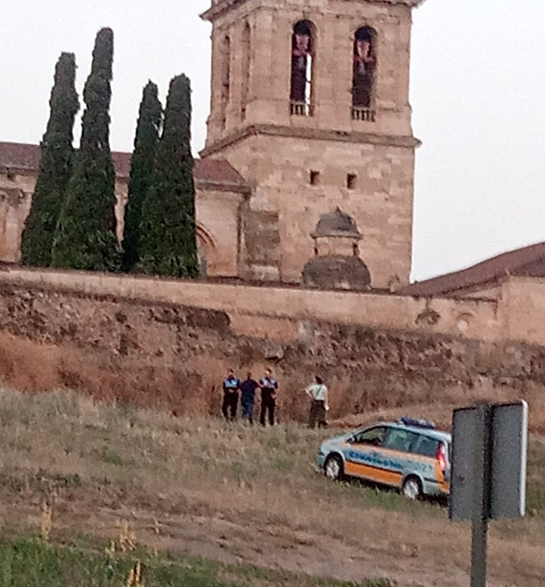 Rescatan a una mujer que cayó al foso a primera hora de la mañana