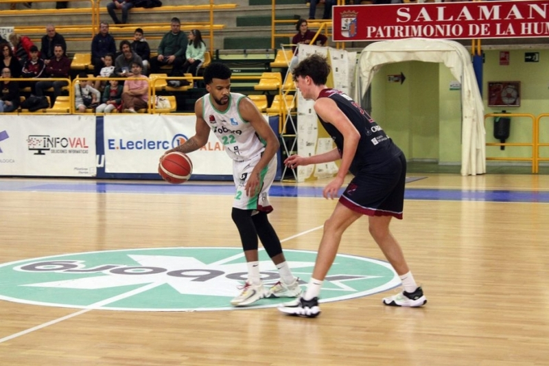 El capitán Aco McCarthy se queda en el Avenida Xoborg