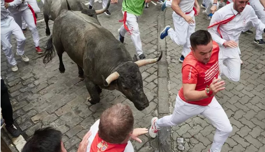 Vídeo de los momentos de tensión del séptimo encierro de San Fermín 2024, saldado con seis heridos