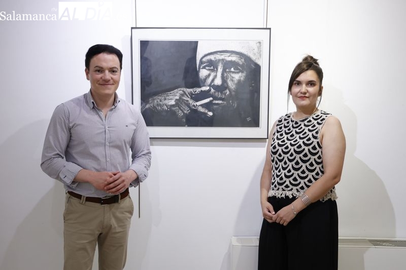 Teresa López muestra sus obras hiperrealistas con ‘Un viaje con lápiz y papel’  en el Espacio Joven 