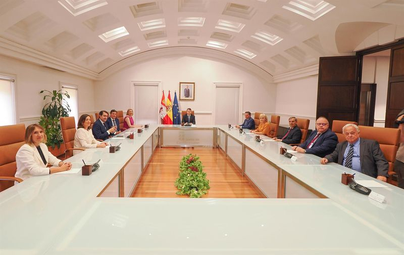 Los detalles del primer encuentro del nuevo Gobierno de CyL