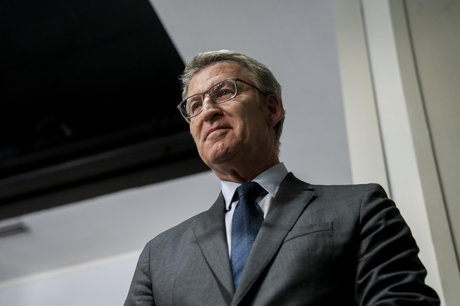 Feijóo pide a Sánchez aclarar por qué ocultó reuniones de negocios familiares en La Moncloa: ¿Qué más esconde?