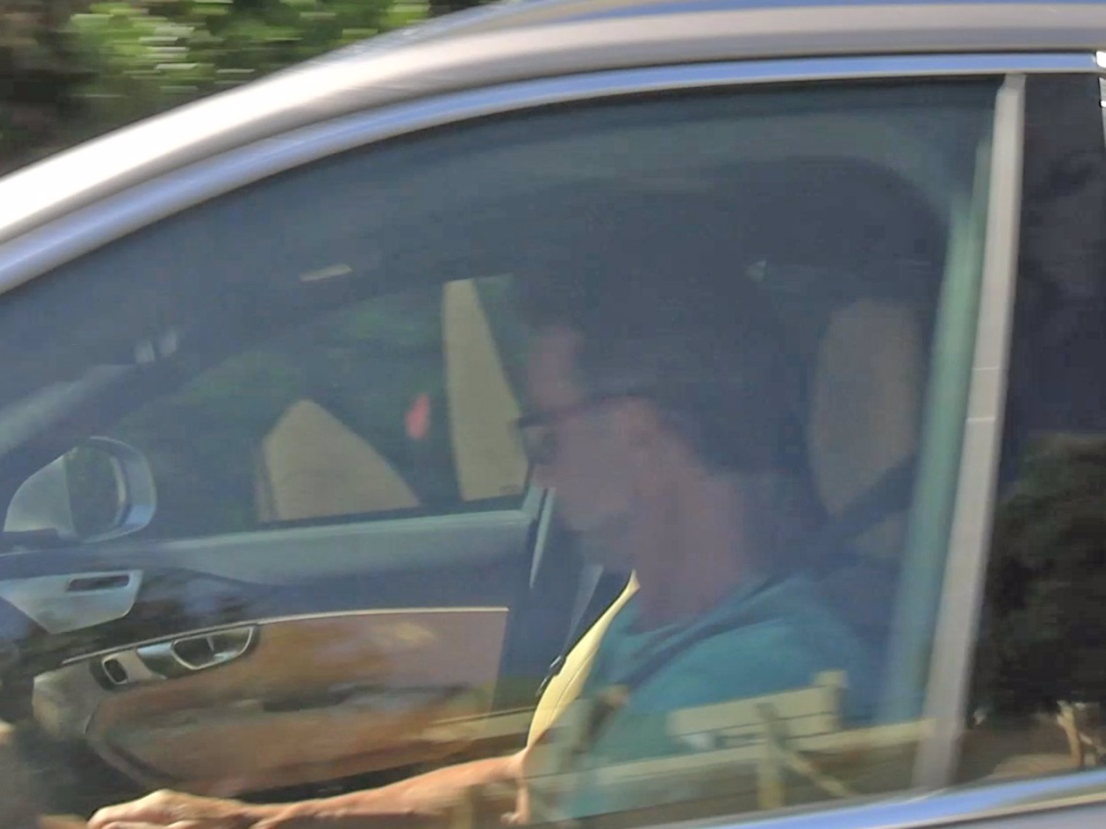 Álvaro Muñoz Escassi, sin palabras tras las declaraciones de Hiba Abouk desmintiendo su relación