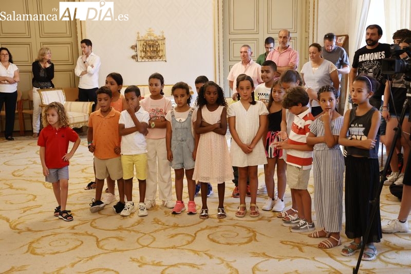Día inolvidable de los niños saharauis que han visitado el Ayuntamiento de Salamanca