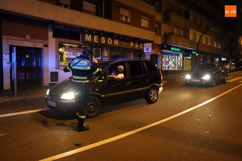 Dos conductores provocan accidentes esta madrugada y uno se da a la fuga