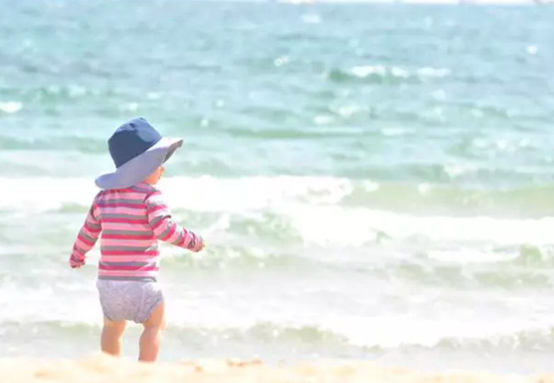 Las cremas solares infantiles que no cumplen con el factor de protección 50 anunciado, según la OCU