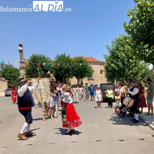 Misa y procesión en Zarapicos en honor a Santiago 