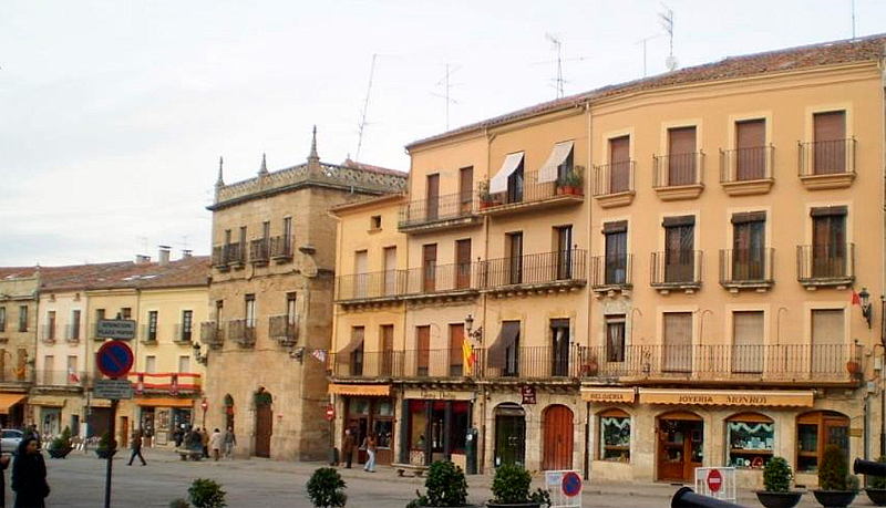 La Guardia Civil detiene a un hombre que intentó robar en una joyería de la Plaza Mayor 