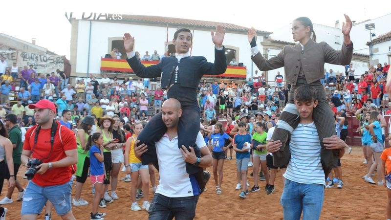 Dos orejas para Ismael Martín y para Olga Casado en el último festival taurino de Lumbrales