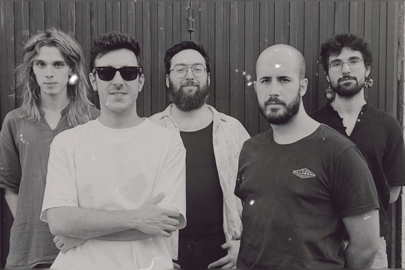 Debutar en Peñaranda y telonear a Rulo nos hace mucha ilusión. Saldremos a pasarlo bien y ofrecer una buena dosis de música