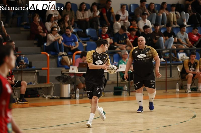 Sebas Elena se apunta a su enésima temporada como líder del BM Salamanca