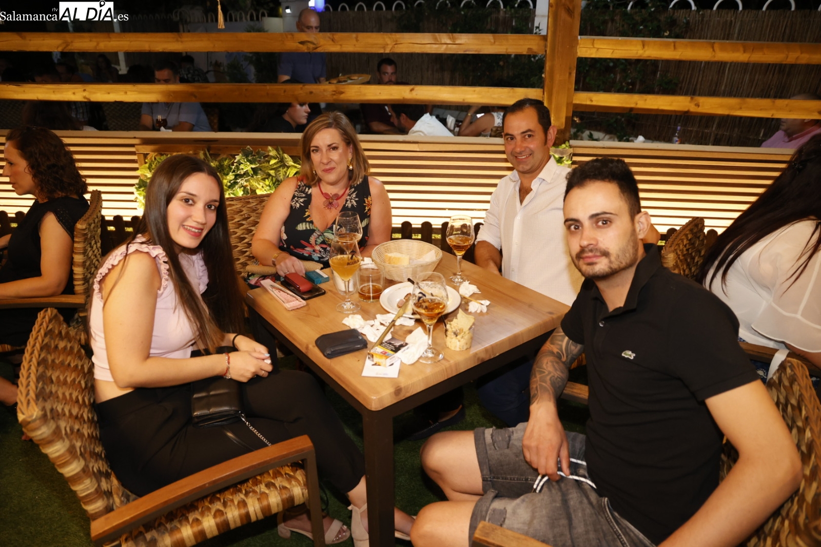 El humor de JJ Vaquero llena La Mar Salaá en una cálida noche de verano