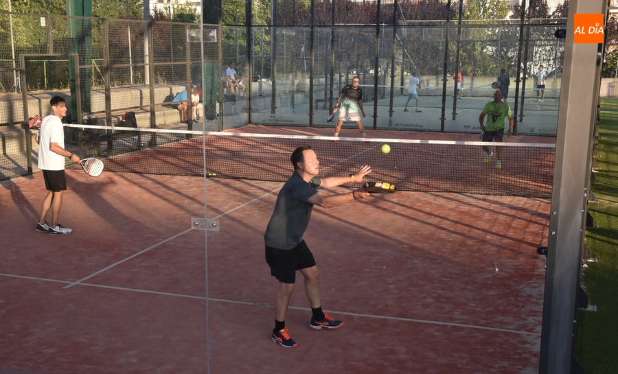 El II Torneo de Verano de Pádel vive su jornada inaugural