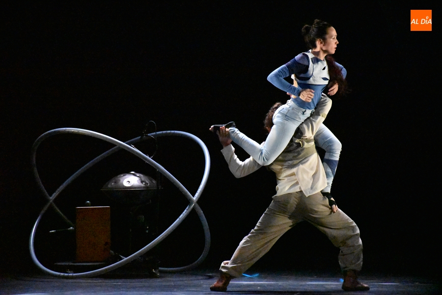 El ‘Xpectro’ de Zen del Sur conquista al público en su estreno absoluto en el Teatro Nuevo