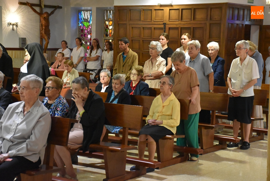 Los residentes de San José festejan a la fundadora de las Hermanitas de los Ancianos Desamparados