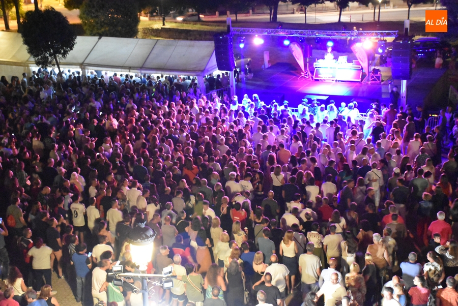 El espíritu de Kiú renace por una noche en el concurrido ‘Bolonia Fest’