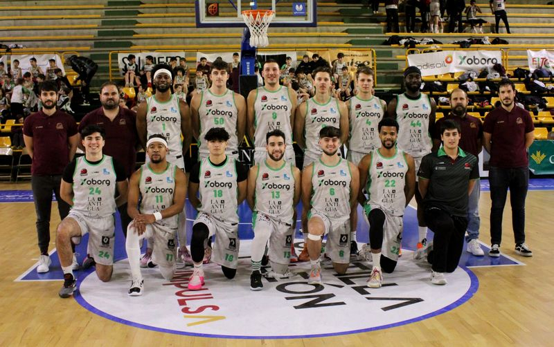 Borja San Miguel continuará con el mismo cuerpo técnico en el Perfumerías Avenida Xoborg