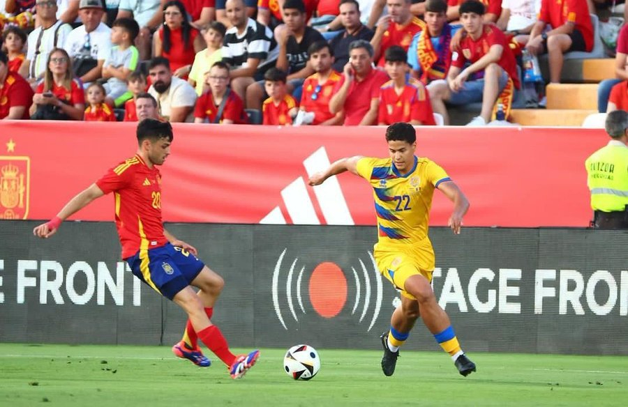 Ian Olivera, a prueba con el Salamanca UDS tras jugar contra España previo a la Eurocopa 2024