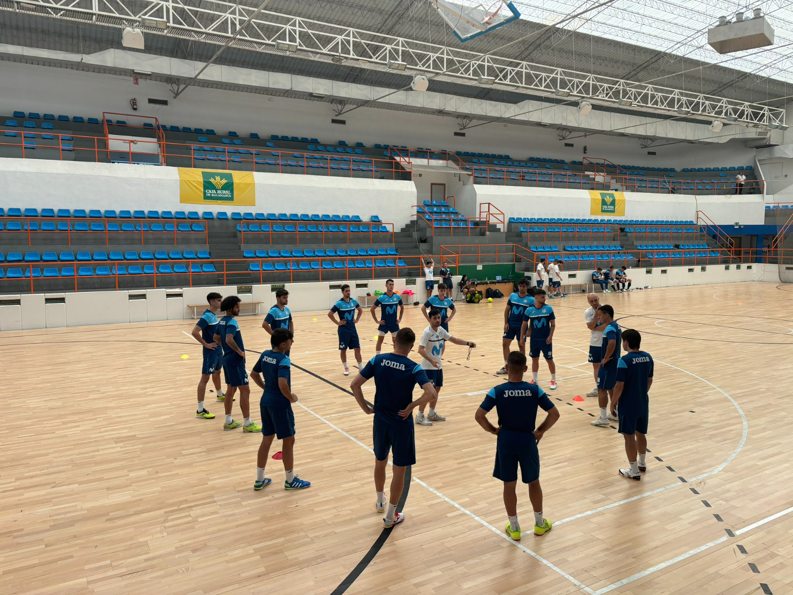 El Inter Movistar ya entrena en La Alamedilla durante su stage de pretemporada en Salamanca