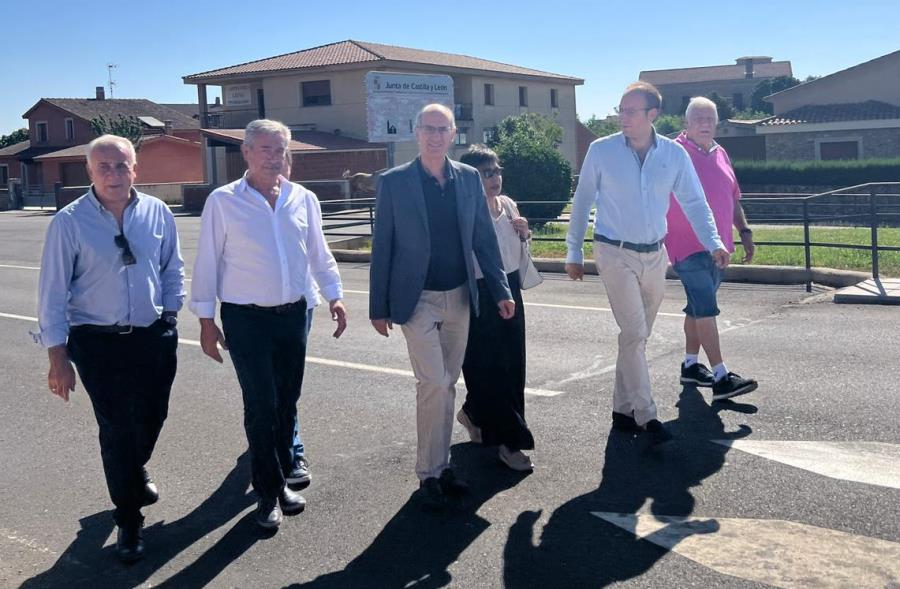 Visitada la nueva imagen de la vía entre Fuenteguinaldo y El Bodón tras 800.000€ de inversión