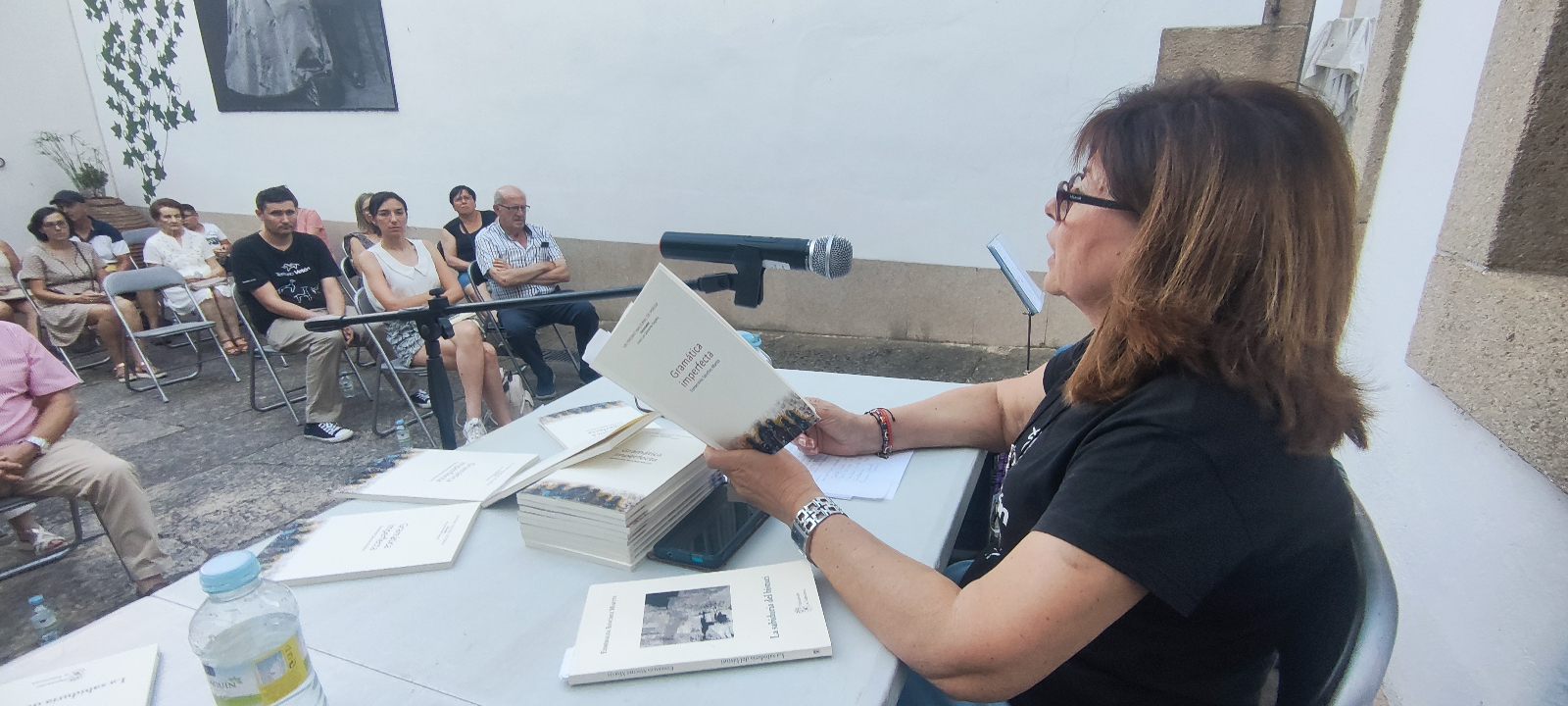 Magnífica presentación poética de Esmeralda Sánchez en Lumbrales de la mano de Chema García