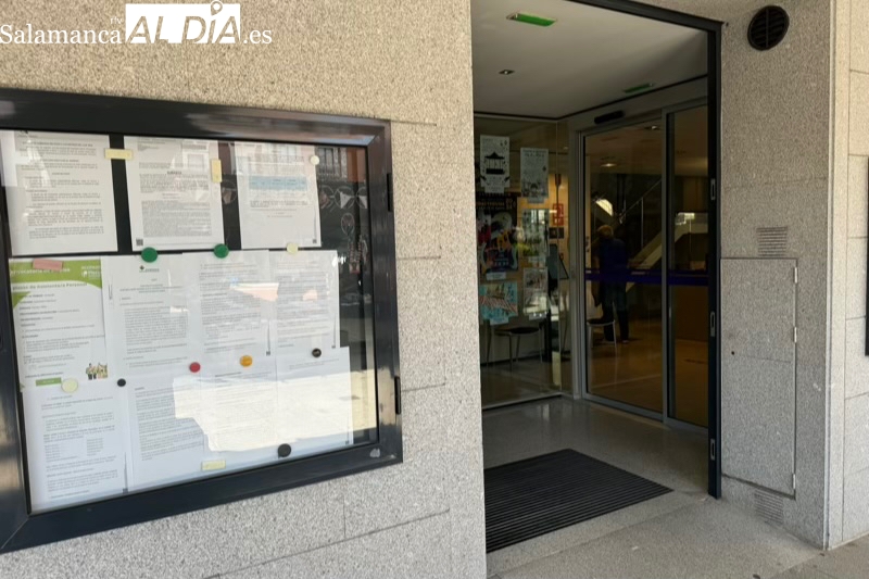 El Ayuntamiento pone en marcha una oferta de empleo para la contratación de un camarero